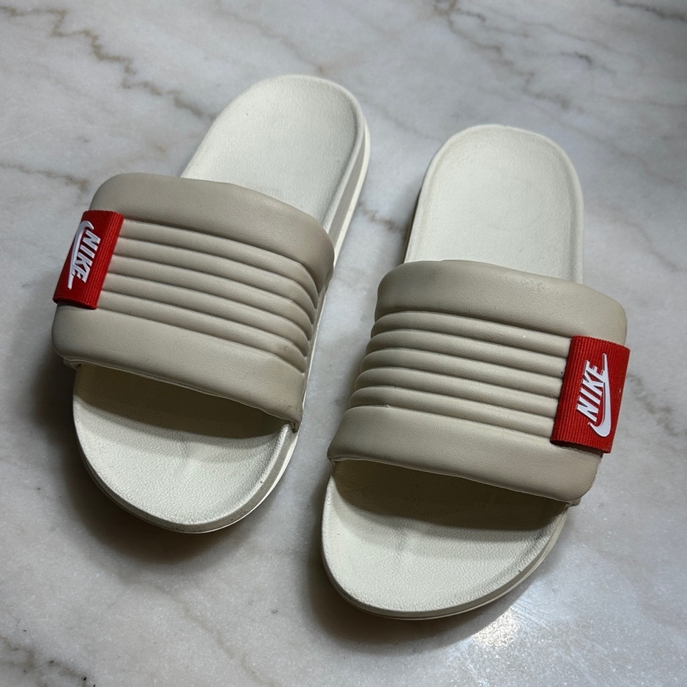 Nike Slides - Picture 1 of 7